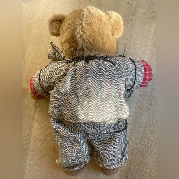 Vintage Ms. Noah Teddy Bear - Valentines Gift - Picture 3 of 5